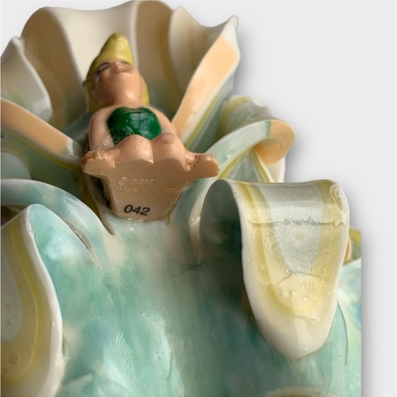 Vintage 90s Hand Crafted Disney Tinkerbell Carved Swirl Ribbon Candle - Picture 5 of 9